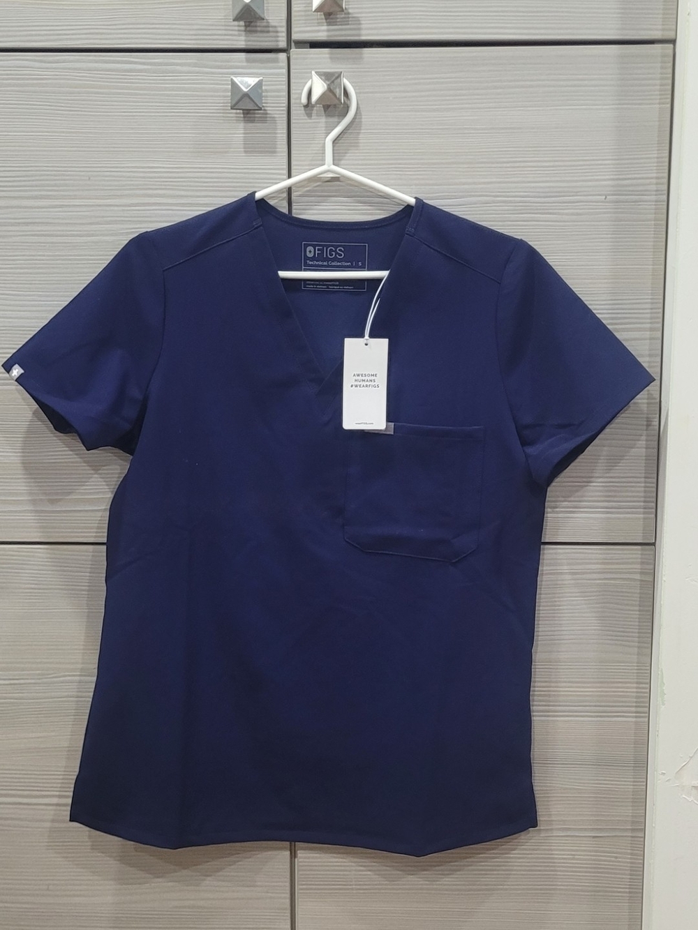 NWT Figs Catarina Scrub Top,Navy,Women's S